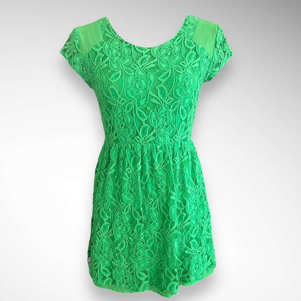 COINCIDENCE & CHANCE Green Lace Short Sleeve Mini Dress Small |‎ EUC